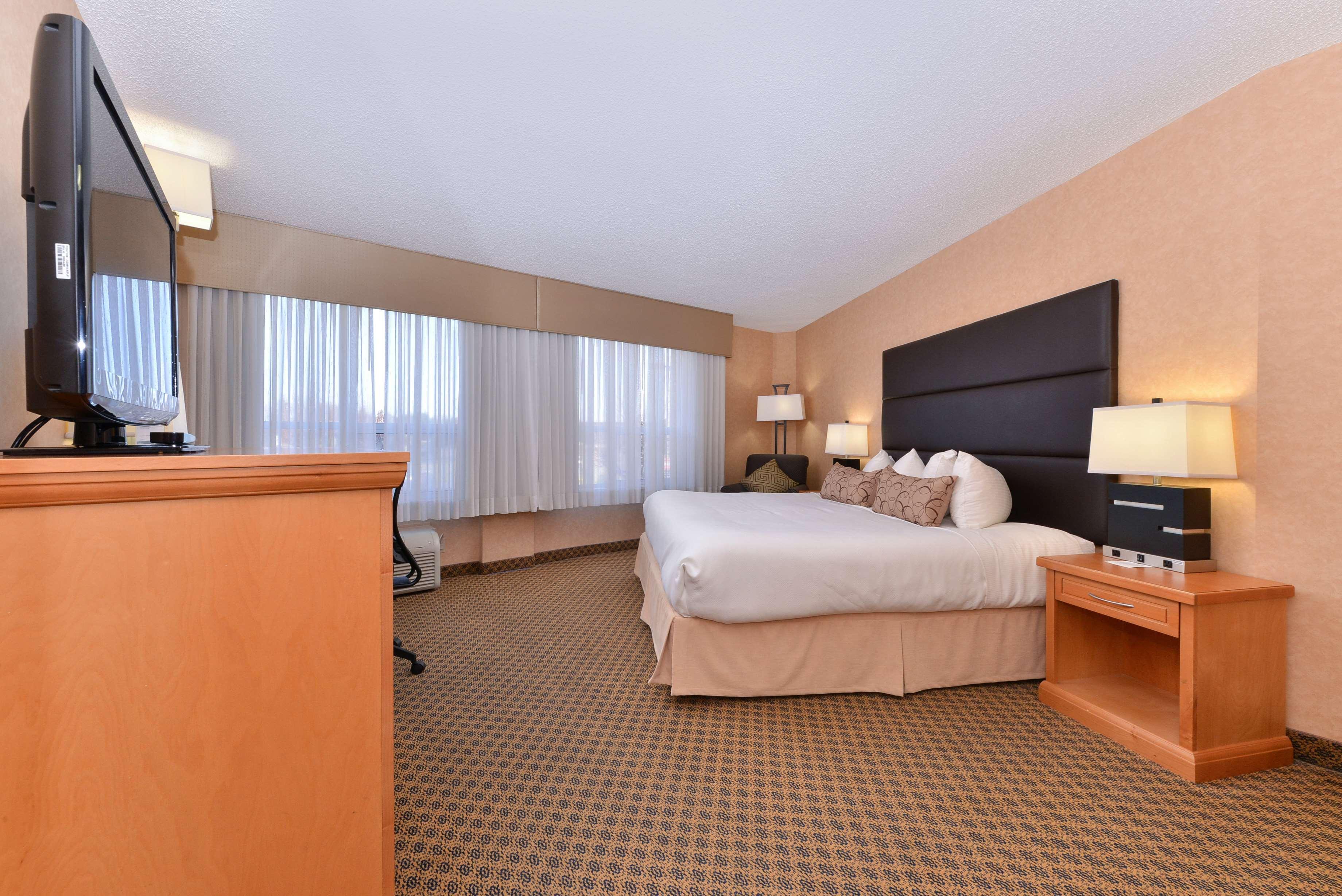 Best Western Plus Regency Inn And Conference Centre Abbotsford Ngoại thất bức ảnh