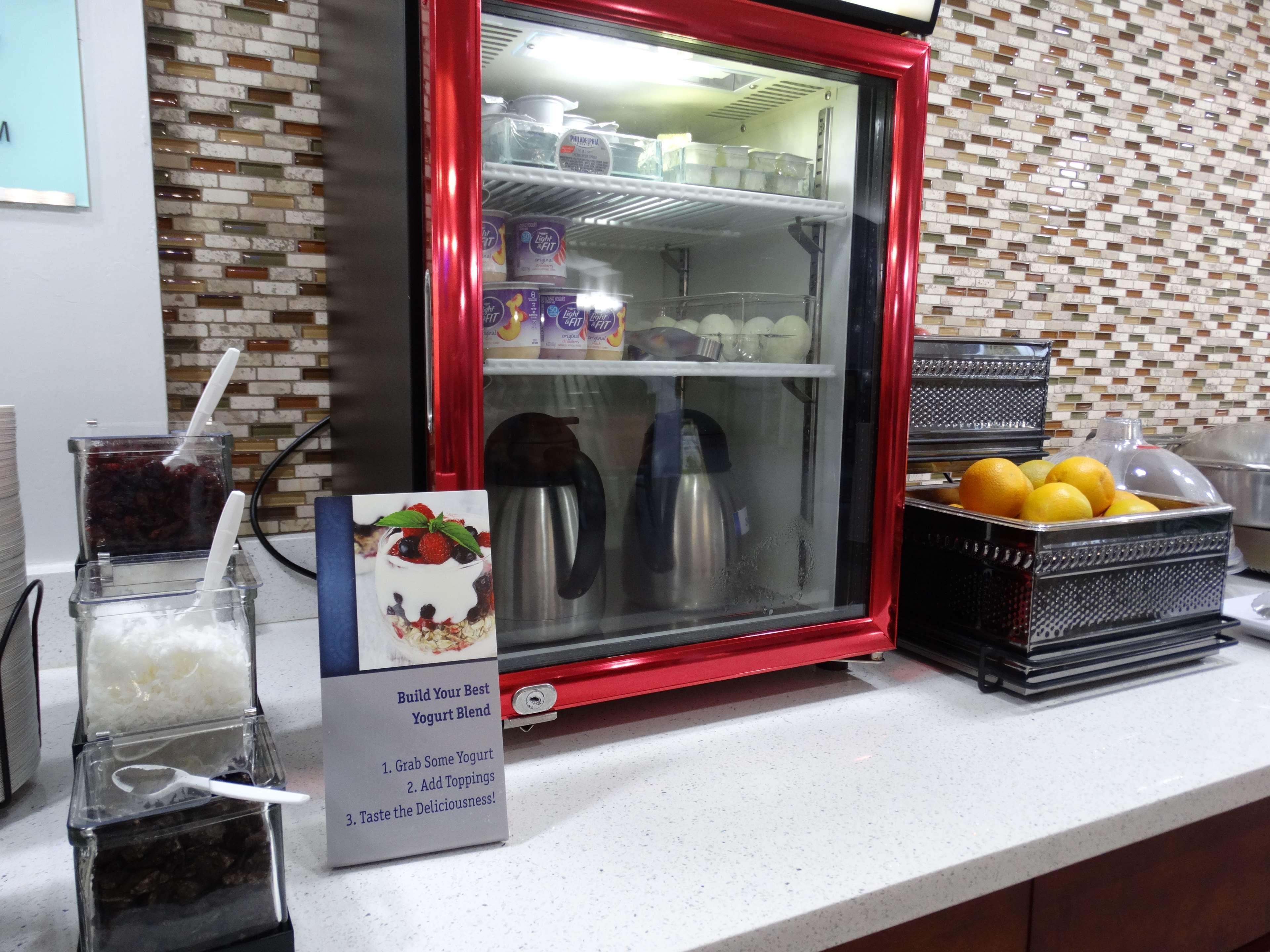Best Western Plus Regency Inn And Conference Centre Abbotsford Ngoại thất bức ảnh
