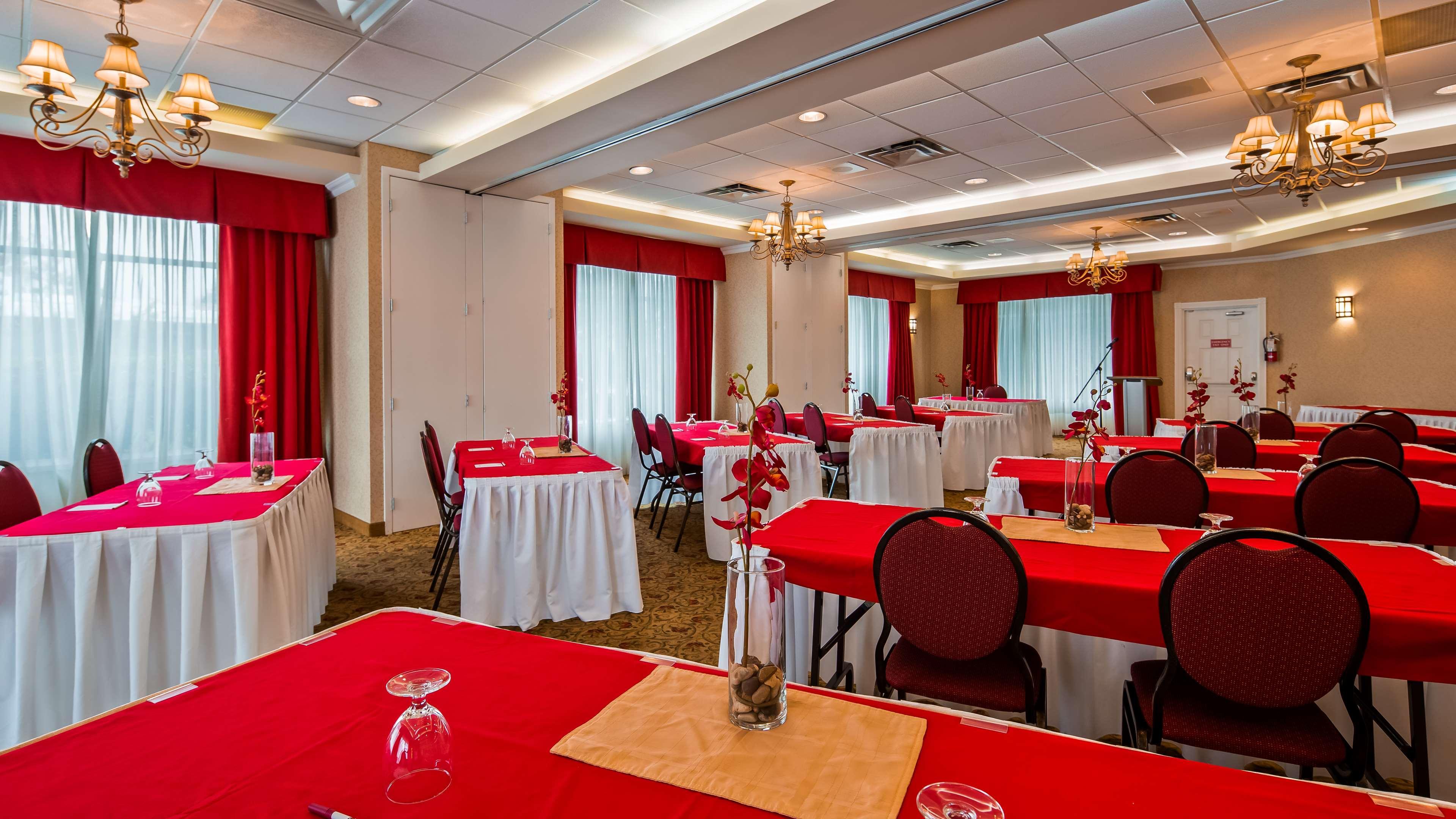 Best Western Plus Regency Inn And Conference Centre Abbotsford Ngoại thất bức ảnh